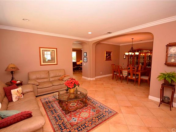 4th image of 27945 Canyon Hills Way
