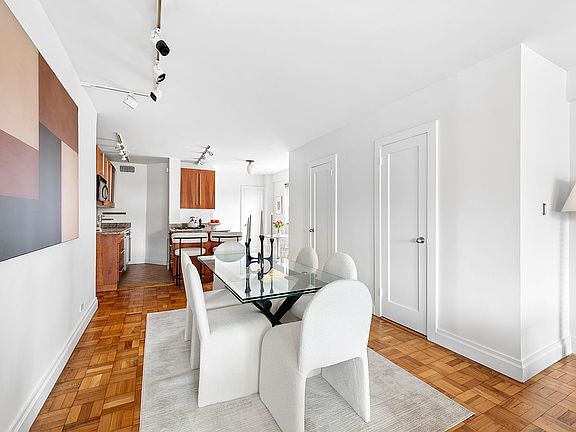 4th image of 14 Horatio St #15CD