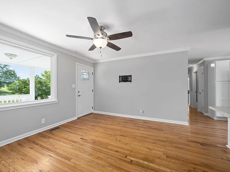 4151 Chapel Hill Rd — Photo 4