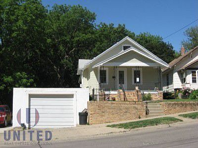 1st image of 819 S Fairmount St