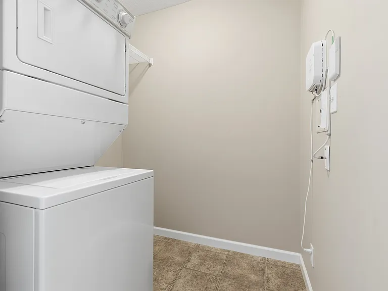7556 Topaz Dr — Photo 16