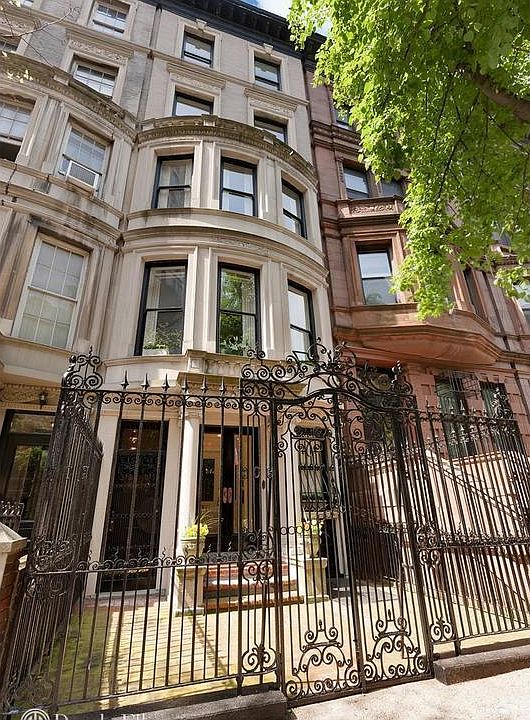 1st image of 16 W 88th St
