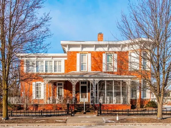 300 W Union St, Ligonier, IN 46767