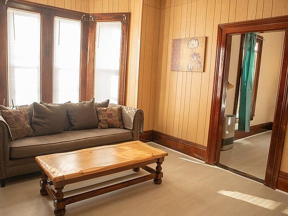 3rd image of 56 Eastern Avenue