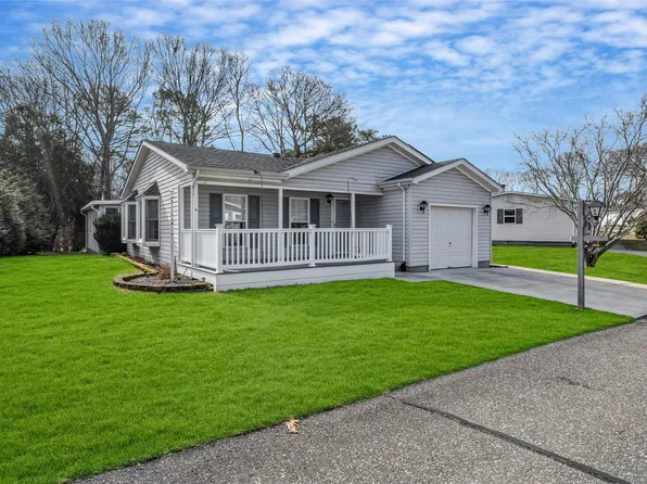 1407 Middle Road #88, Calverton, NY 11933