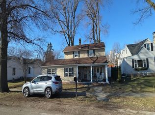 113 N Gillett St, Elkhart, IL