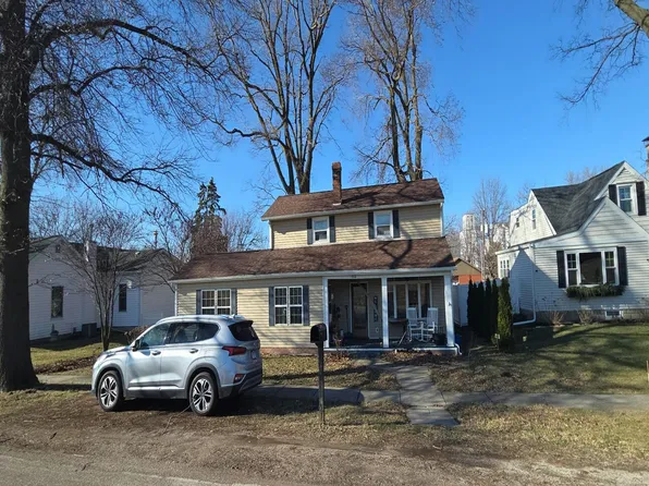 113 N Gillett St, Elkhart, IL 62634