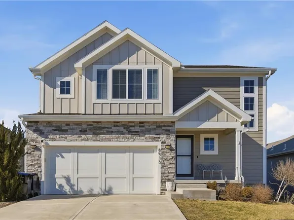 8913 SW 8th St, Blue Springs, MO 64064
