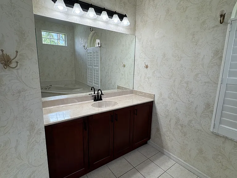 10084 Cherry Hills Avenue Cir — Photo 41