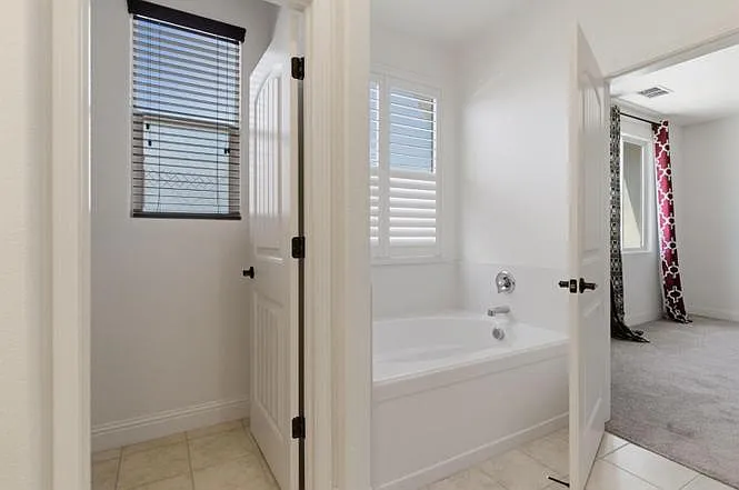 510 E Albertina Ave — Photo 45