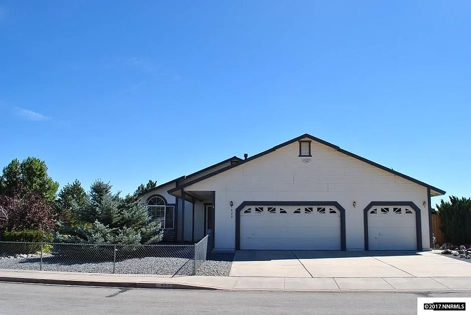 820 Alena Way photo 1