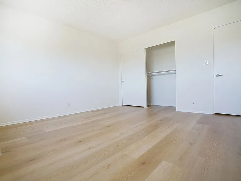 Fair Oaks 1471 — Photo 14