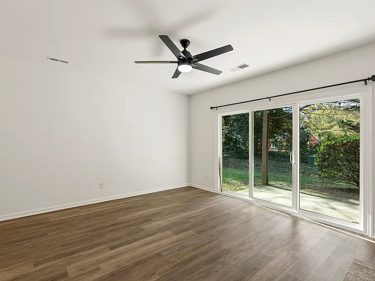 3220 Selwyn Farms Ln #I-2 — Photo 16