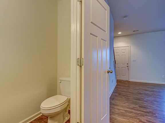 4th image of 845 Glasford Sq APT 103
