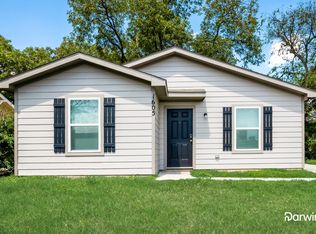 1605 E Morphy St, Fort Worth, TX 76104