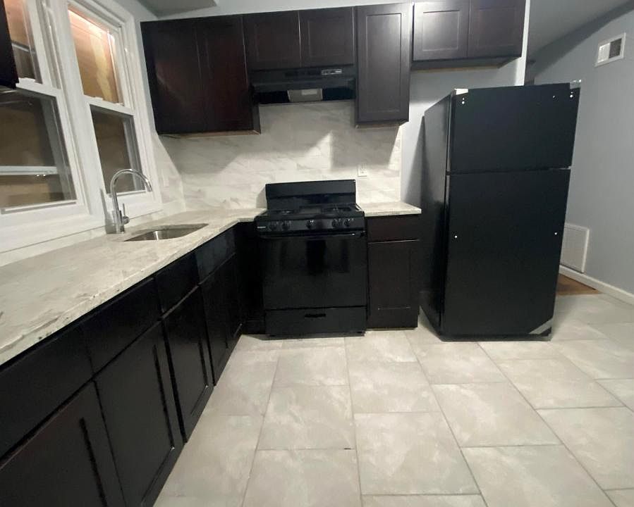 1st image of 225-227 Eastern Pkwy #1