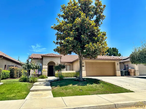 13608 Scafell Pike St, Bakersfield, CA 93314