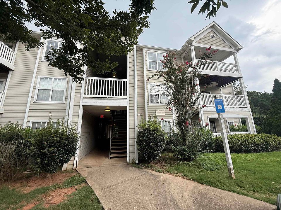 1st image of 104 Sweet Magnolia Ln