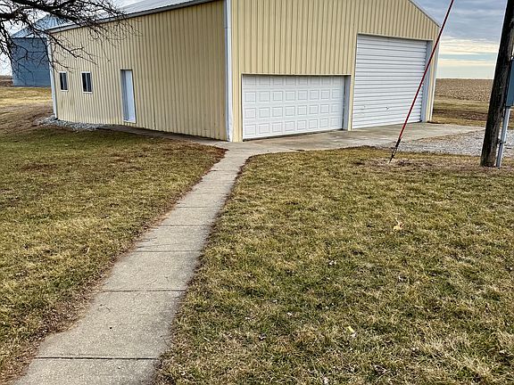 4th image of 2580 Kentucky Ave