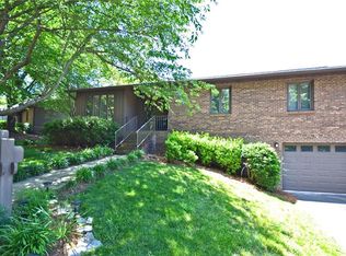 208 Ridgehaven Dr, Winston Salem, NC 27104