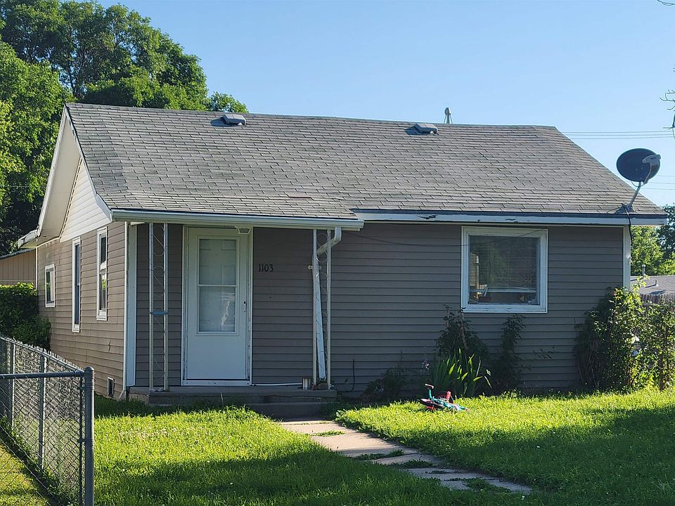 1st image of 1103 E 9TH