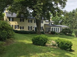 19026 Shelburne Glebe Rd, Leesburg, VA 20175