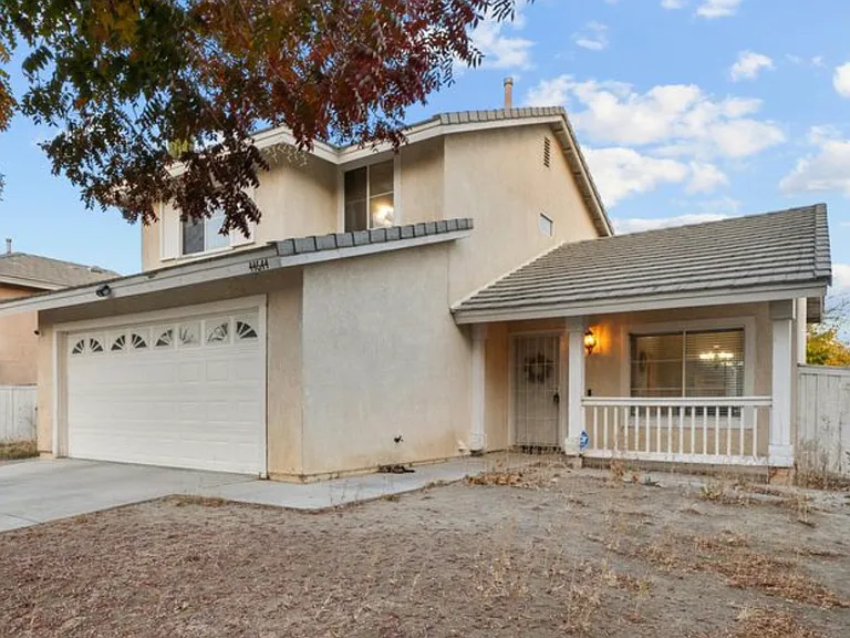 44644 Stillwater Dr — Photo 3