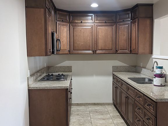 5th image of 3066 Panorama Rd APT A