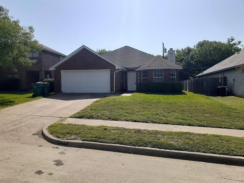 1st image of 708 Keessee Dr