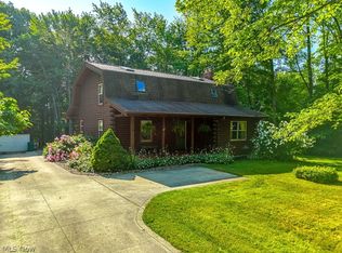 18125 Haskins Rd, Chagrin Falls, OH 44023