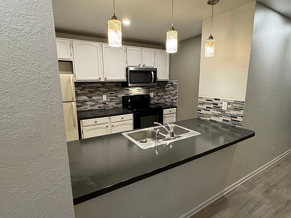 3rd image of 2759 Kragspough Ct