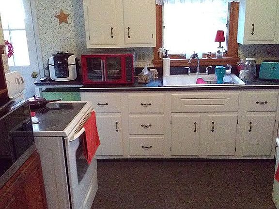 5th image of 41 Northmont St