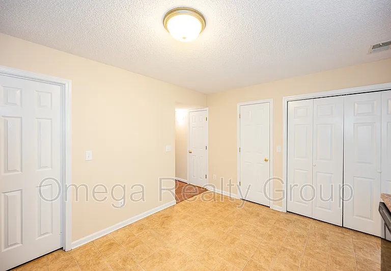 5216 Falling Creek Ln — Photo 13