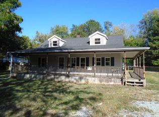 216 Bland Ave, Blanchester, OH 45107