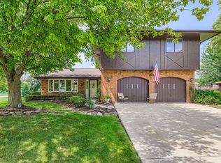 136 Caryville Ln, Schaumburg, IL 60193