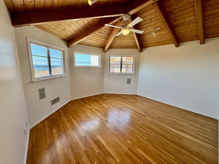 930 Skyline Dr — Photo 19