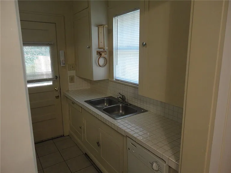 707.5 Graham Pl — Photo 10