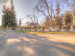 5543 N 7th St, Fresno, CA 93710