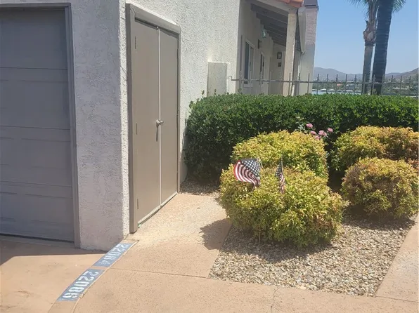 22086 Treasure Island Dr #30, Canyon Lake, CA 92587