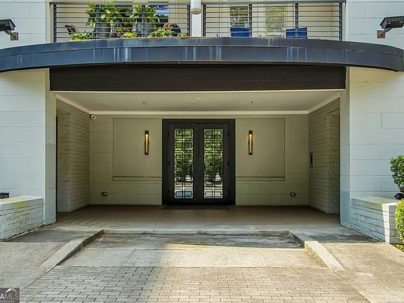 3rd image of 3655 Peachtree Rd NE Unit 401