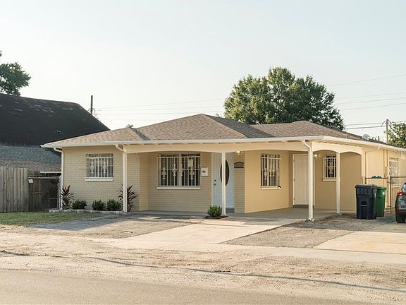 4th image of 2916 W Tampa Bay Blvd