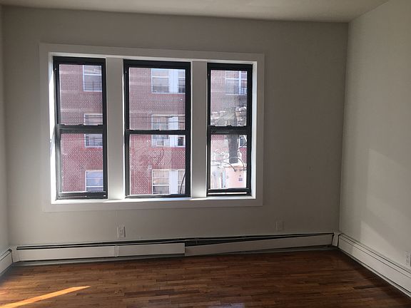 3rd image of 196 Clinton Ave #31E