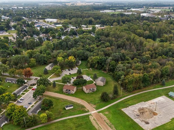 (undisclosed Address), Fowlerville, MI 48836