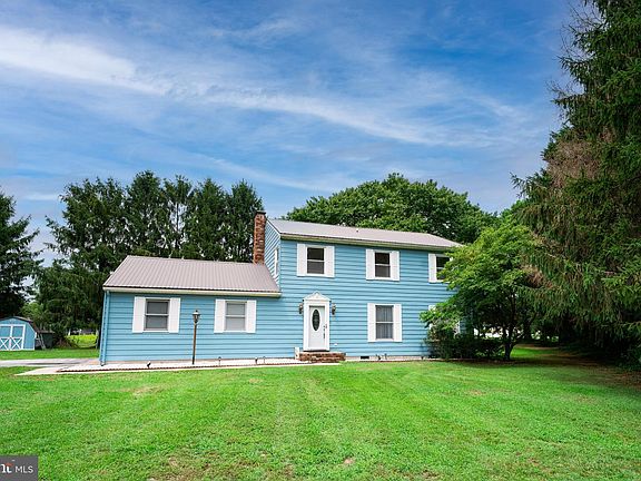3rd image of 102 Jefferson Ct