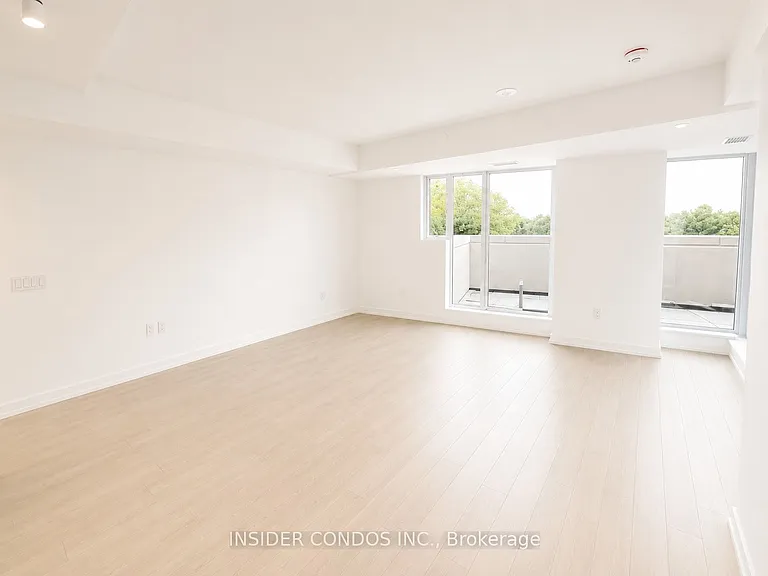4010 Eglinton Ave W #504 — Photo 12