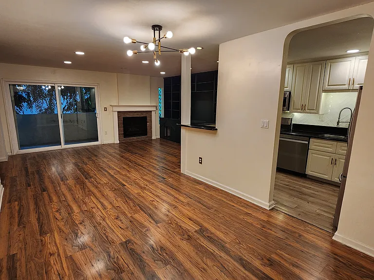 5255 Bellingham Ave #109 — Photo 12