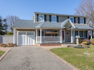 38 Montana Ct, Syosset, NY 11791
