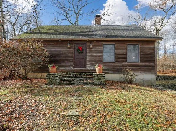 56 Brooklyn Road, Canterbury, CT 06331