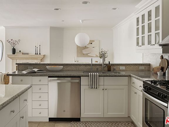 2nd image of 6221 Monterey Rd APT 205
