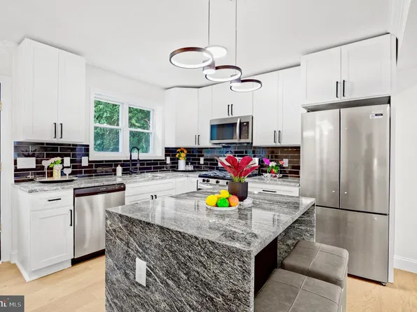 702 Rittenhouse St, Hyattsville, MD 20783